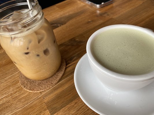 TT Café by null