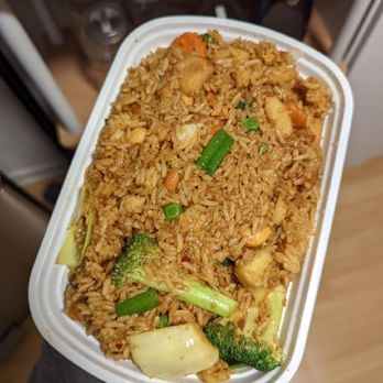 Von Thai - vegan Von Fried Rice sans tomatoes. - Thai Near Me - Eastpointe, Michigan