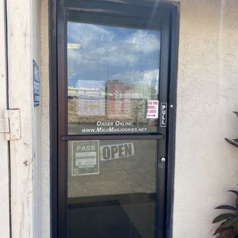 Maui Manjookies - Hours on the door - Bakeries Near Me - Kahului, Hawaii