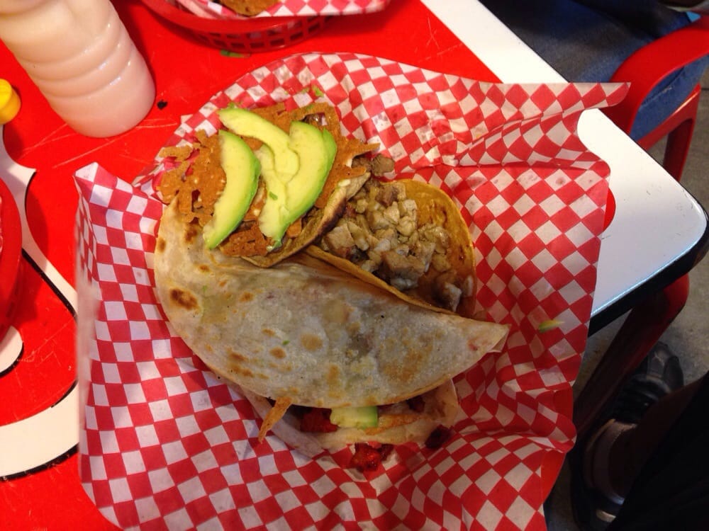 TACOS MANOLO Guayaquil 205, Monterrey, Nuevo León, Mexico Street