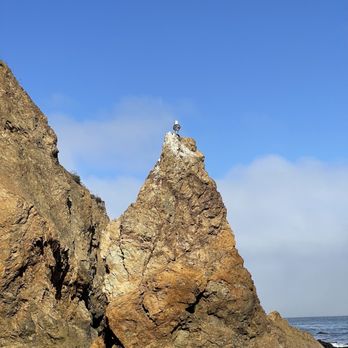 Rockaway Beach - Beaches Near Me - Pacifica, California