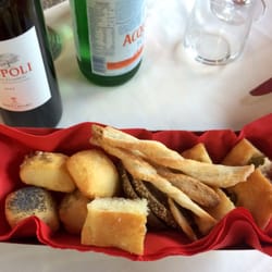 La Villetta Sagi - Assorted breads
