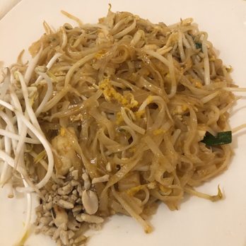 Rice Noodle Thai - Chicken pad Thai - Thai Near Me - Omaha, Nebraska Rice Noodle Thai - Chicken pad Thai - Thai Near Me - Omaha, Nebraska