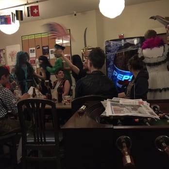 Green Tortoise Hostel - Halloween Party - Hostels Near Me - Seattle, Washington