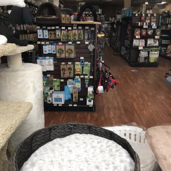 Pet Valu - Pet supplies - Pet Stores Near Me - Toronto, Ontario