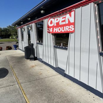 Uncle Joe's New York Diner - Seafood Near Me - Ruskin, Florida Uncle Joe's New York Diner - Seafood Near Me - Ruskin, Florida