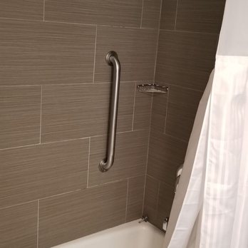 DoubleTree by Hilton Hotel Memphis - Shower - Hotels Near Me - Memphis, Tennessee DoubleTree by Hilton Hotel Memphis - Shower - Hotels Near Me - Memphis, Tennessee