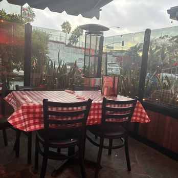 Sonny's Pizza & Pasta - Patio tables - Pizza Near Me - San Clemente, California Sonny's Pizza & Pasta - Patio tables - Pizza Near Me - San Clemente, California