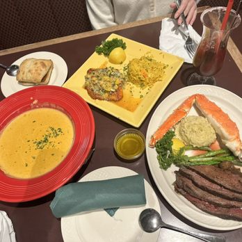 Pike's Landing - Bisque: Large Alaska King Crab Bisque & toasted Garlic Bread - Seafood Near Me - Fairbanks, Alaska Pike's Landing - Bisque: Large Alaska King Crab Bisque & toasted Garlic Bread - Seafood Near Me - Fairbanks, Alaska