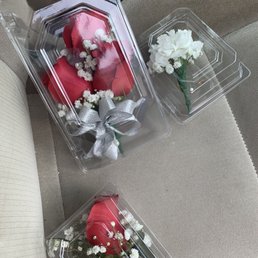 Corsage and boutonnières Corsage and boutonnières