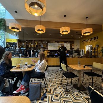 Café Joyeux - Inside - bright and friendly - Coffee & Tea Near Me - New York, New York