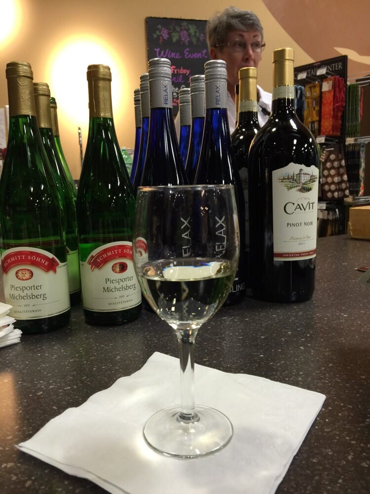 GIANT EAGLE Updated October 2024 1955 E Maple St, North Canton