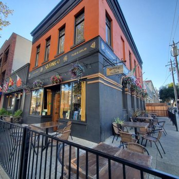 Sláinte - Outside/ outdoor seating - Irish Pub Near Me - Oakland, California