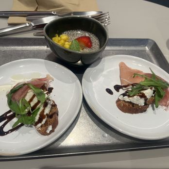 Capital One Lounge - Airport Lounges Near Me - Dulles, Virginia