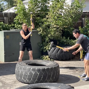 Crossfit Arvada - SLEDGEHAMMERS! - Interval Training Gyms Near Me - Arvada, Colorado