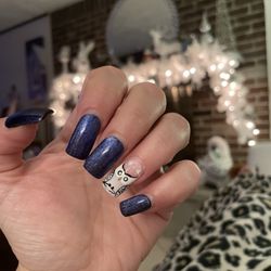 Lavish Nails
