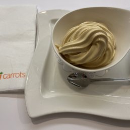 Caramel frozen yogurt