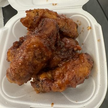 Krua Thai - Appetizer chicken wings (insert chef's kiss) - Thai Near Me - Glenview, Illinois Krua Thai - Appetizer chicken wings (insert chef's kiss) - Thai Near Me - Glenview, Illinois