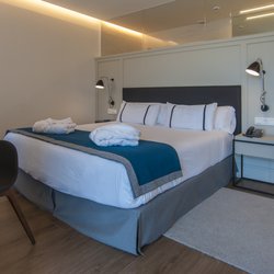 Sansebay Hotel