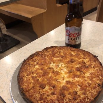 Lynwood Cafe - Pizza Near Me - Randolph, Massachusetts