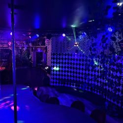 Astro Lounge - Wonderland theme!