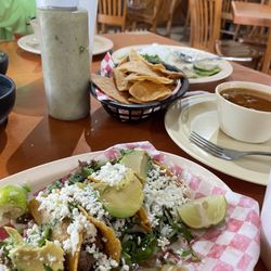 Kiki's Restaurant Familiar - Tacos de bistek