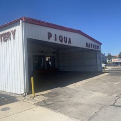 Piqua Battery - Store front.
