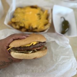 Carroll's Giant Burger - Cheeseburger with chili cheese fries