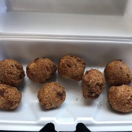 Amazing hush puppies! Soooooo good! Amazing hush puppies! Soooooo good!