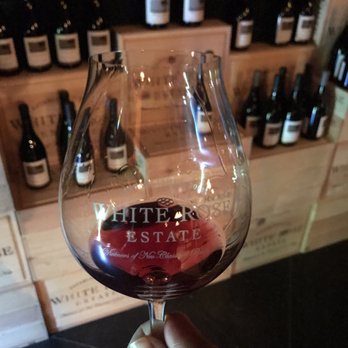 White Rose Estate - Wine Tasting Room Near Me - Dayton, Oregon