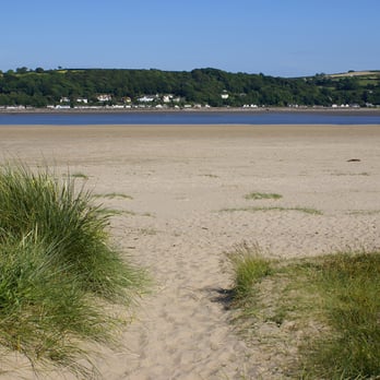 Llansteffan Beach - Llansteffan Beach, Llansteffan, near Carmarthen - Beaches Near Me