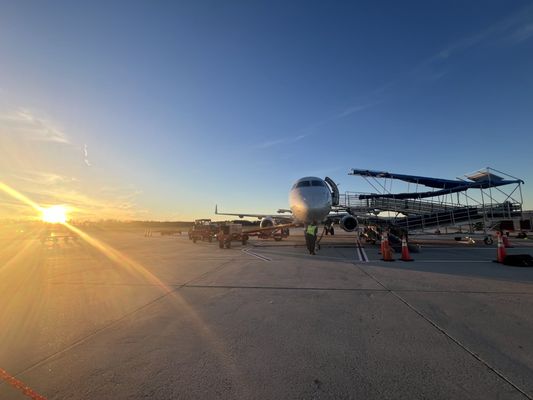 Charlottesville–Albemarle Airport by null