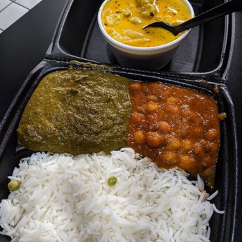 Curry Time - Vegetable korma (top), spinach cheese (left), garbanzo (right), rice (bottom) - Indian Near Me - El Monte, California