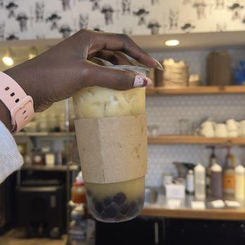 Llamas’ Corner - Boba Mango Tango Green Tea - Themed Cafes Near Me - Baltimore, Maryland