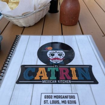 El Catrin - Menu complimentary chips & salsa - Mexican Near Me - St. Louis, Missouri