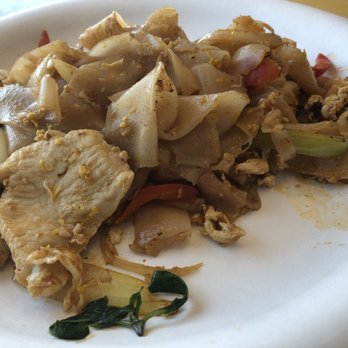 D E Thai Kitchen - Downtown - Thai Near Me - Las Vegas, Nevada