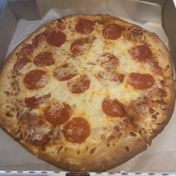 Yard House - Pepperoni Pizza - Bars Near Me - Hallandale Beach, Florida Yard House - Pepperoni Pizza - Bars Near Me - Hallandale Beach, Florida