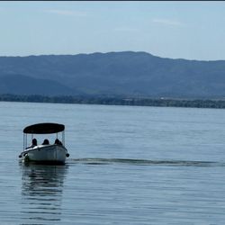 Angelique's Lakefront Tiny Haven - Cruising for one hour.