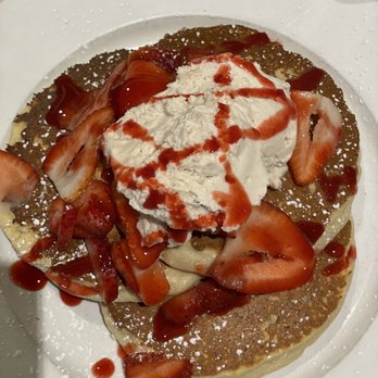 The Bongo Room - Strawberry Tiramisu Pancakes - New American Near Me - Chicago, Illinois The Bongo Room - Strawberry Tiramisu Pancakes - New American Near Me - Chicago, Illinois