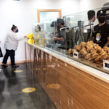 Beard Papa's - Sugar Land - Bakeries Near Me - Sugar Land, Texas Beard Papa's - Sugar Land - Bakeries Near Me - Sugar Land, Texas