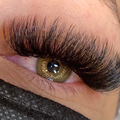 Volume lash Extensions - This eyelash extensions is a more full dramatic look . Volume lash Extensions - This eyelash extensions is a more full dramatic look .