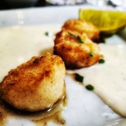 Deseo - Jakobsmuscheln mit Zitronengras-Kokos-Sauce
