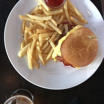 Echo Tap & Grille - Breakfast burger - Bars Near Me - Mountainside, New Jersey