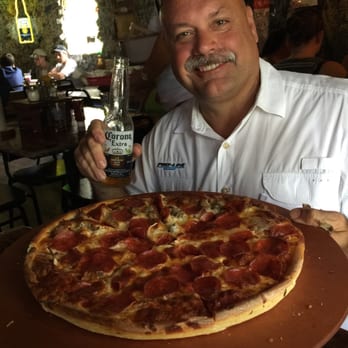 No Name Pub - Mmmmmmmmm!  Again. Pizza and cold beer!!!! - American Near Me - Big Pine Key, Florida