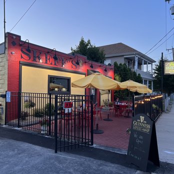 Skeff's East Providence - the outside of the restaurant - Pubs Near Me - East Providence, Rhode Island Skeff's East Providence - the outside of the restaurant - Pubs Near Me - East Providence, Rhode Island