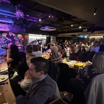 Celtic Nights - Inside - Music Venues Near Me - Dublin, D