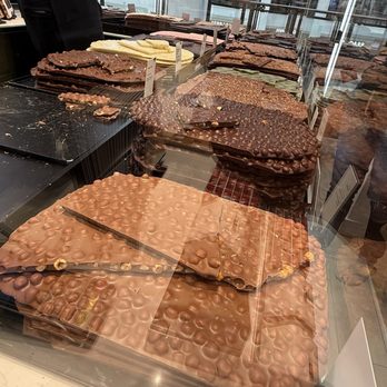 Läderach - Chocolatiers & Shops Near Me - Aventura, Florida