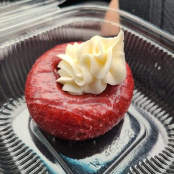 Resch's Bakery - Red Velvet Donut - Donuts Near Me - Gahanna, Ohio Resch's Bakery - Red Velvet Donut - Donuts Near Me - Gahanna, Ohio