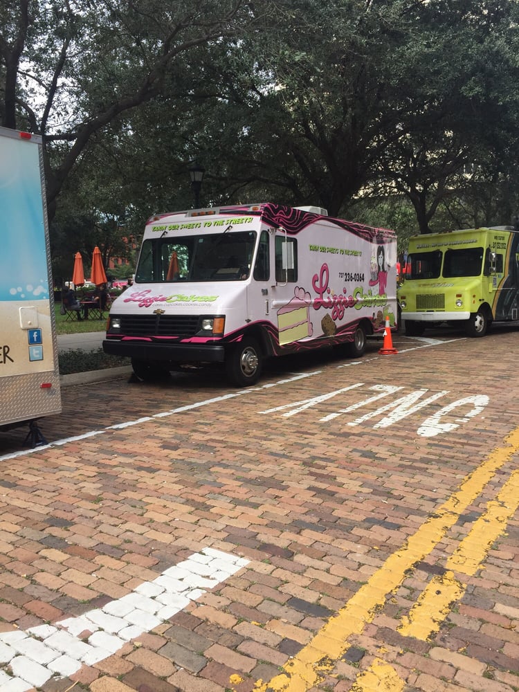 Mayor's Food truck firsta Logo
