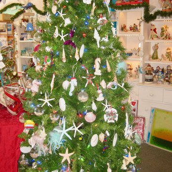 Amber's Cove - a beach-y Christmas tree - Gift Shops Near Me - Redondo Beach, California